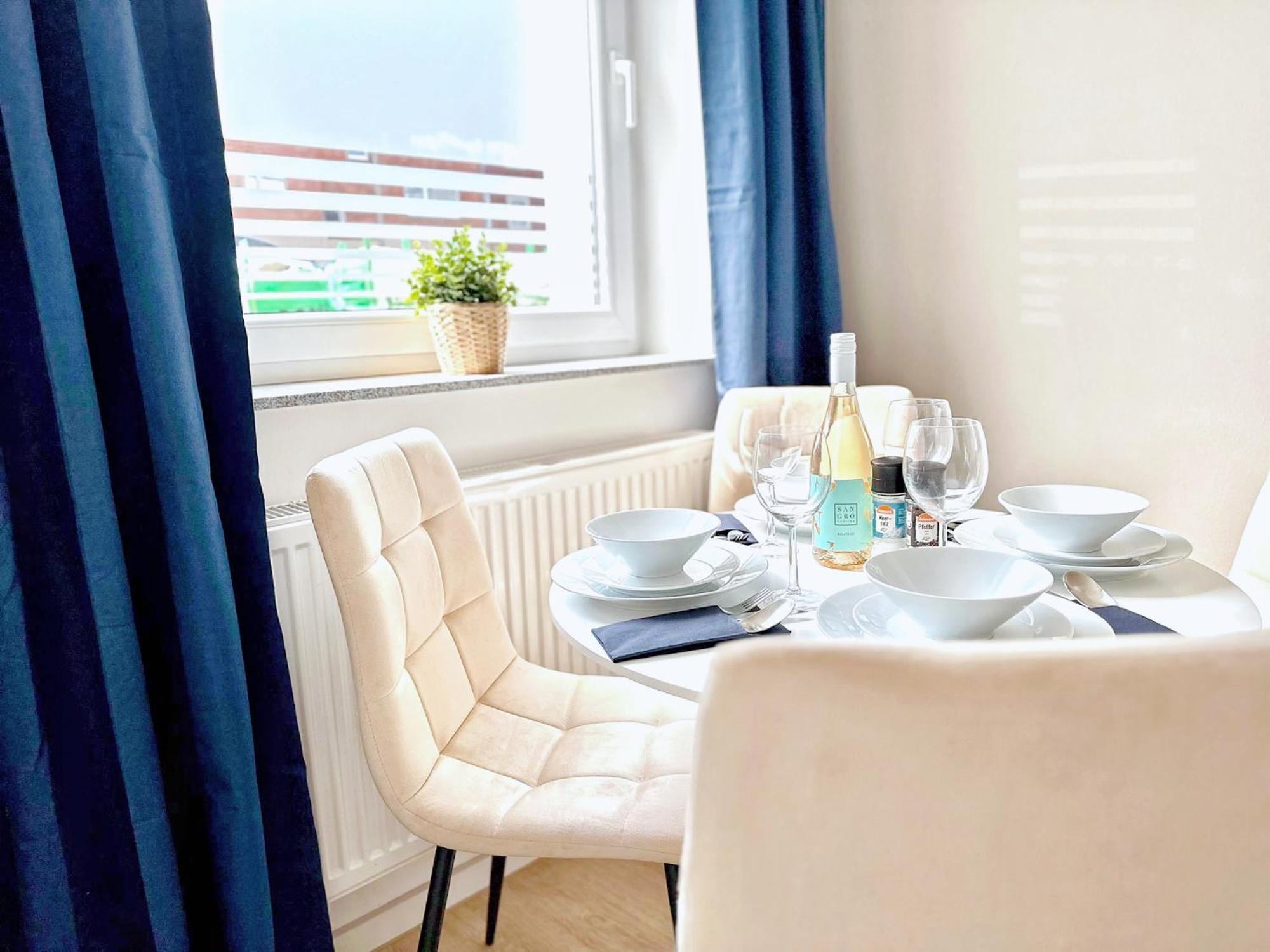 Stylisches 2-Zimmer Ambient Apartment In Alsternaehe Mit Kingsize-Bett & Schlafsofa Amburgo Esterno foto